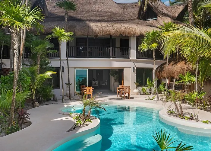 Holiday home 9br Mantaray Soliman Bay Beachfront *