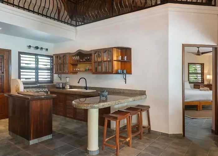 Holiday home 9br Mantaray Soliman Bay Beachfront *