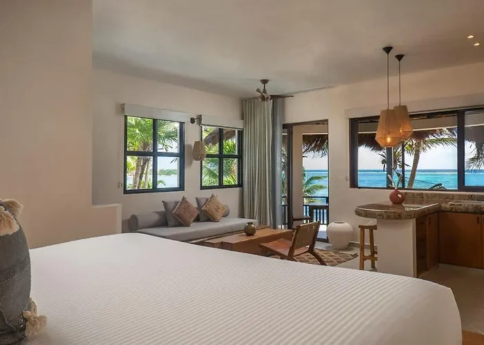 9br Mantaray Soliman Bay Beachfront