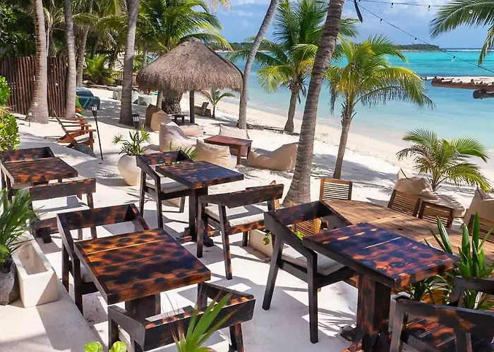 Holiday home 9br Mantaray Soliman Bay Beachfront *